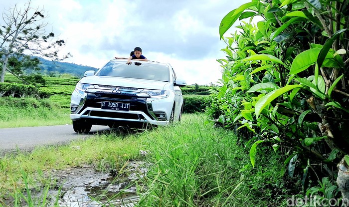 Mudik Hemat Pakai Mitsubishi Outlander PHEV