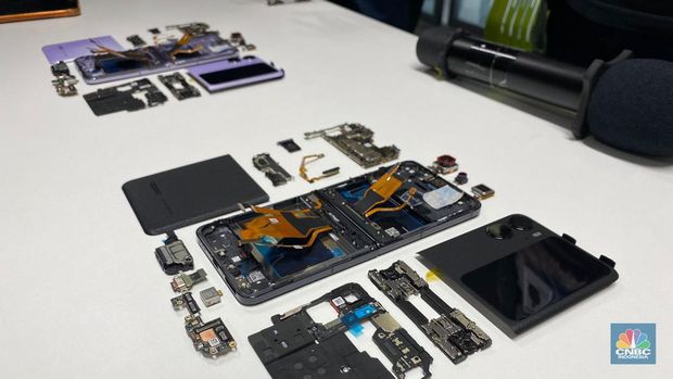 Oppo Find N2 Flip
