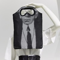 Perhelatan MET Gala 2023 menandai pembukaan pameran ‘Karl Lagerfeld: A Line of Beauty’ di Costume Institute, Metropolitan Museum of Art (The Met), New York City, AS. Berlangsung selama dua bulan ke depan, pameran ini menampilkan busana-busana yang pernah dirancang oleh Karl semasa hidupnya sebagai desainer dengan karier yang membentang selama enam dekade. (Foto: Masato Onoda/WWD via Getty Images)