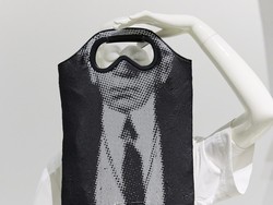 Foto: Pameran Karya Karl Lagerfeld di The MET, 10.000 Baju Dikurasi Jadi 155