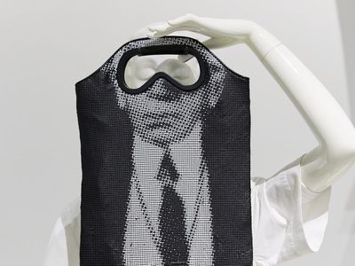 Foto: Pameran Karya Karl Lagerfeld di The MET, 10.000 Baju Dikurasi Jadi 155