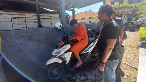 Polsek Gerokgak merilis kasus pencurian sepeda motor yang terjadi di Desa Sumberkelampok, Kecamatan Gerokgak, Kabupaten Buleleng, Bali, Kamis (4/5/2023). (Made Wijaya Kusuma/detikBali)