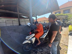 Pura-Pura Linglung, Pria Banyuwangi Kepergok Curi Motor di Buleleng
