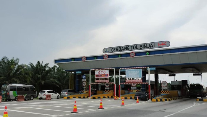 Potret Gerbang Tol Binjai