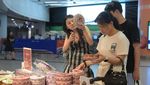 Potret Stasiun Hong Kong yang Dipenuhi Turis China Usai Liburan May day
