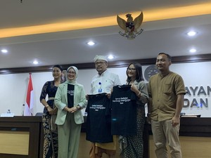 Prilly Latuconsina Ngajar di Unud, Mahasiswa Jadi Antusias Belajar Nih!