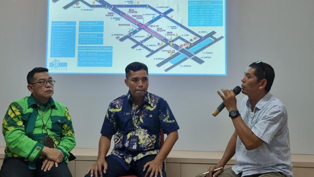 Rekayasa lalu lintas saat pelaksanaan Festival Rujak Uleg Surabaya.