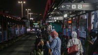 PT Moda Raya Terpadu (MRT) Jakarta berencana merevitalisasi Terminal Bus Blok M menjadi kawasan transit-oriented development (TOD) yang nantinya akan mengintegrasikan dua Stasiun MRT yakni Stasiun ASEAN dan Stasiun Blok M, Terminal Blok M, Taman Literasi Martha Tiahahu, hingga kawasan Blok M Mall dan Blok M Plaza.