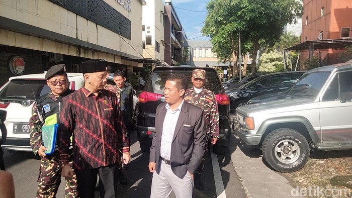 Sejumlah warga Nahdliyin melaporkan dokter Richard Lee ke Polda Jatim atas dugaan penistaan agama