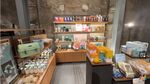 Unik! Ada Gerai Starbucks di Dalam Pasar Herbal Korea