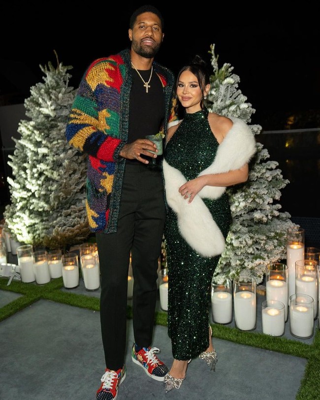 Daniela Rajic, Istri Paul GeorgeDaniela Rajic dinikahi Paul George pada 2022. Rajic sendiri merupakan model sekaligus pengusaha yang dulu pernah menjadi stripper. Wanita asal New York keturunan Serbia itu bertemu dengan Paul di sebuah strip club pada 2013.Foto: Instagram