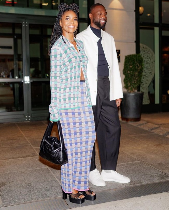 Gabrielle Union, Istri Dwyane WadeGabrielle Union adalah salah satu WAG paling dikenal. Aktris Bring It On yang tersebut menikahi Wade yang lebih muda sembilan tahun pada 2014. Pernikahan wanita yang dipuji awet muda tersebut jauh dari gosip meski mengaku sering mengalami pasang surut dalam rumah tangga.Foto: Instagram