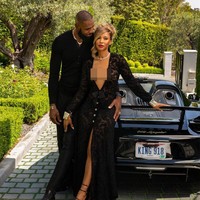 Savannah Brinson James, Istri Lebron James Banyak pebasket yang menikah pacar mereka di bangku sekolah, termasuk Lebron James. Lebron menikahi Savannah yang bahkan sudah dipacarinya ketika menandatangi kontrak pertama. Menurut Savannah, Lebron adalah sosok suami ideal.Foto: Instagram