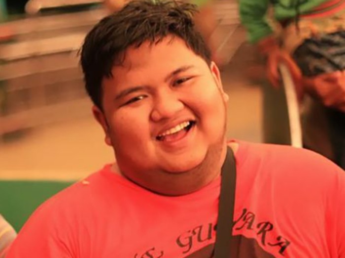 Adik Ussy, Gilang, meninggal dunia.