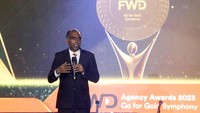 Dalam Strategi Nasional Literasi Keuangan Indonesia tahun 2021-2025, Pemerintah Indonesia menargetkan indeks keuangan inklusif masyarakat Indonesia dapat menyentuh angka 90% pada tahun 2024 mendatang. Untuk mencapai tujuan tersebut, pemerintah gencar mempromosikan peningkatan literasi keuangan, termasuk kepada kelompok pelajar, mahasiswa, dan pemuda sebagai sasaran prioritas. Guna mendukung itu FWD meluncurkan program edukasi literasi keuangan untuk generasi muda. 