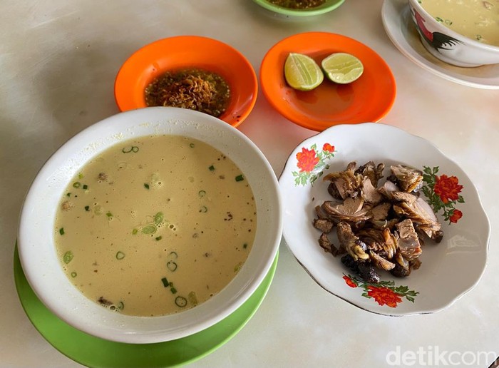 Berjualan Sejak Tahun 1930, Soto Ayam Medan Ini Kini Tetap Jadi Favorit