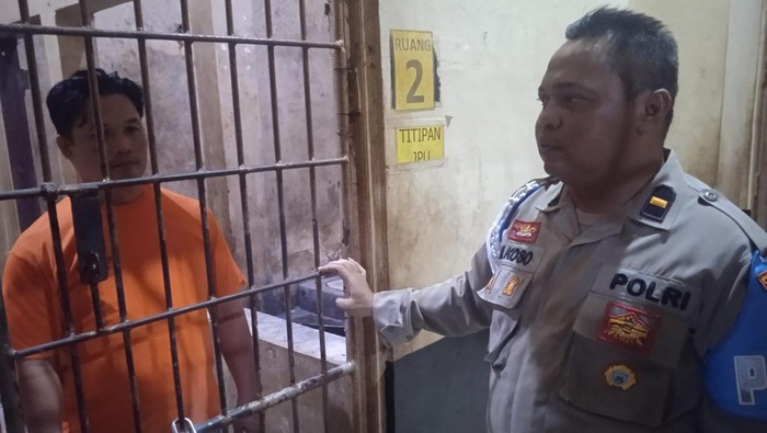 Bripka Junaidi ditahan di sel Polresta Banjarmasin, Kalimantan Selatan (Kalsel).