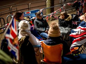 Suasana Buckingham Palace Jelang Penobatan Raja Charles