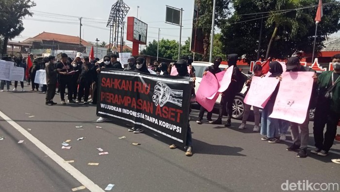Demo mahasiswa Blitar