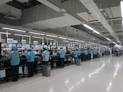 Spesial! Mengintip Perakitan Oppo Find N2 Flip di Pabrik Indonesia