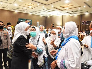 Khofifah Ajak Calhaj Manfaatkan Aplikasi ini untuk Pedoman di Arab Saudi