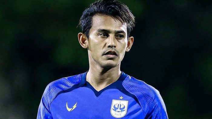 Hari Nur Yulianto akhirnya berpisah dengan PSIS Semarang setelah 10 tahun membela tim Mahesa Jenar.
