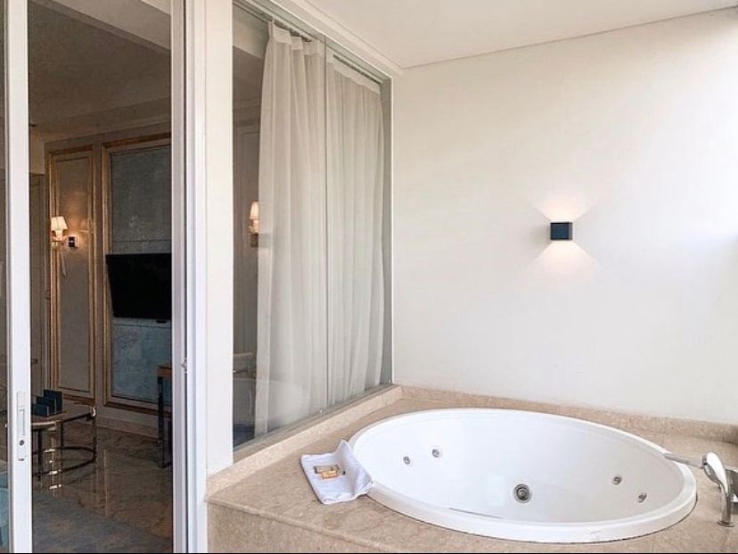Hotel dengan private pool di Bandung.