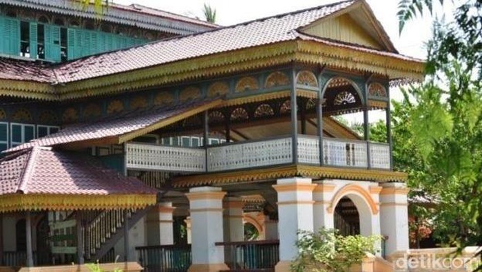 Istana Niat Lima Laras di Kabupaten Batu Bara, Sumut.