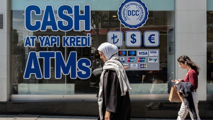 Tingkat inflasi Turki melambat menjelang pemilihan presiden. Hal ini pertama kalinya dalam kurun lebih dari setahun.