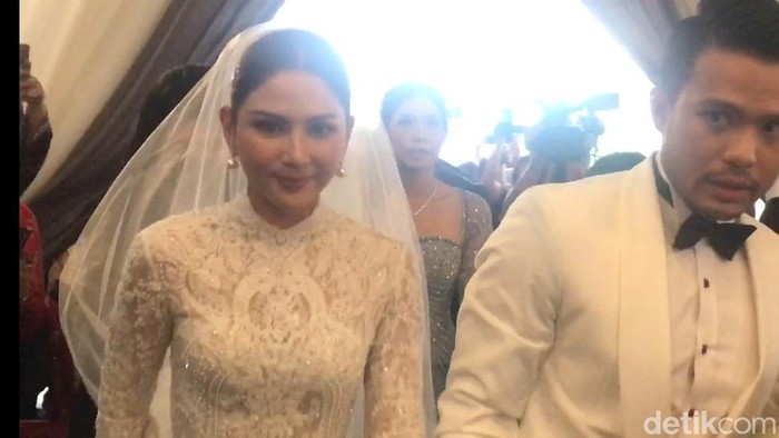 Jessica Mila Menikah dengan Yakub Hasibuan Jessica Mila Menikah dengan Yakub Hasibuan