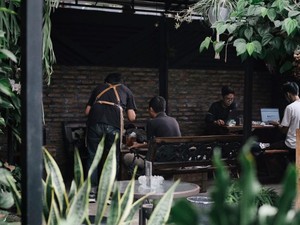 Asri! 5 Kafe Bertema Alam Nan Hijau Asri Ini Ada di Tengah Kota