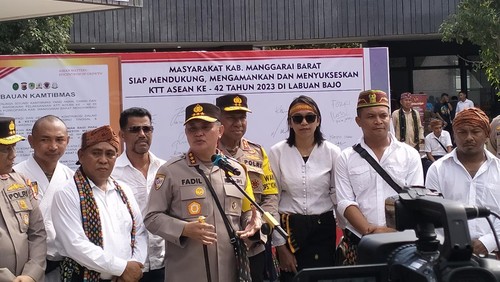 Kepala Badan Pemelihara Keamanan Polri Komjen Fadil Imran bercerita soal kecintaan Presiden Jokowi terhadap Labuan Bajo hingga menjadi tuan rumah KTT ASEAN.
