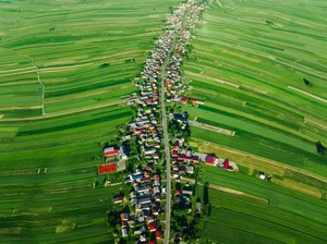 Desa di Polandia Ini Punya Tatak Letak yang Tak Biasa