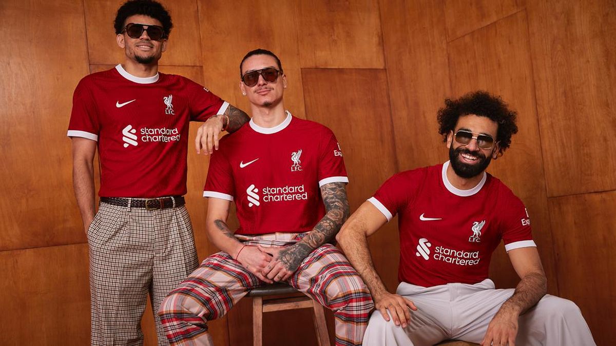 Liverpool Rilis Jersey Kandang Musim Depan Retro Banget