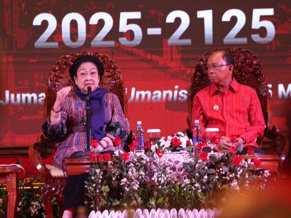 Momen Megawati Hadiri Seminar Haluan Pembangunan Bali