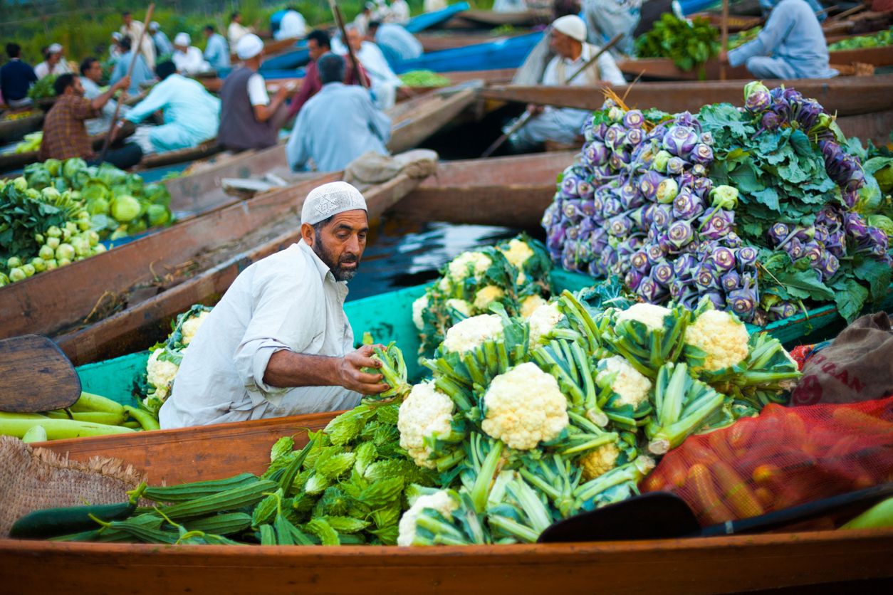 Pasar terapung terbaik di Asia