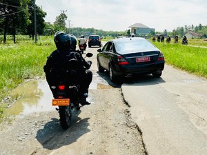 Erick Thohir Juga Jajal Jalan Rusak di Lampung, Begini Katanya
