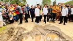 Bingkai Sepekan: Jalan Rusak di RI Capai Ribuan Kilometer, Nggak Cuma Lampung