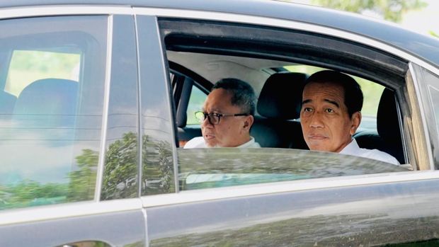 Ruas jalan pertama yang ditinjau Presiden Joko Widodo dalam kunjungan kerja ke Provinsi Lampung, Jumat 5 Mei 2023 pada pukul 10.30 WIB, adalah Jalan Terusan Ryacudu Kabupaten Lampung Selatan. (Dok: Laily Rachev Biro Pers Sekretariat Presiden)