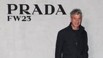 Ini Maurizio Cattelan, Si Seniman Pisang Dilakban yang Kontroversial