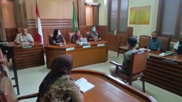 Sidang putusan santri ponpes oleh terdakwa MH di PN Sragen, Jumat (5/5/2023).
