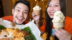 Sisca Kohl dan Jess No Limit Makan Burger Wagyu dan Es Nasi Padang
