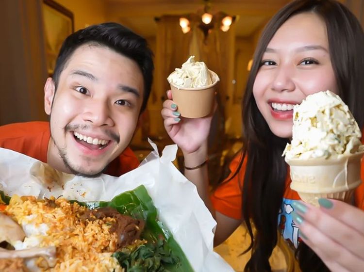 Sisca Kohl dan Jess No Limit Makan Burger Wagyu dan Es Nasi Padang