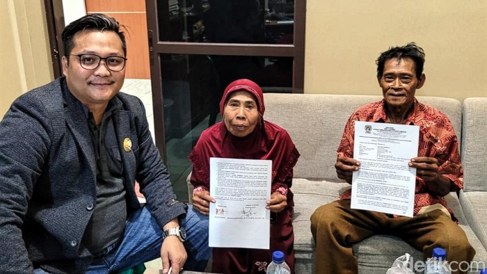 Suparman dan Ema, didampingi kuasa hukum laporkan kasus mereka