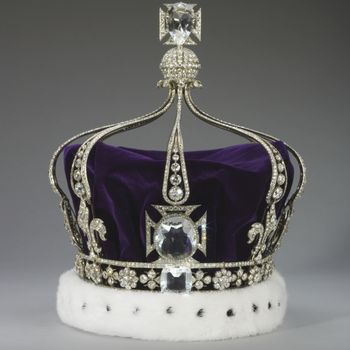 Tanda dan atribut yang akan dikenakan Raja Charles III