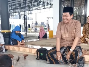 Bocah Pertalite Bojonegoro Makin Viral Usai Ngaji dengan KH Anwar Zahid