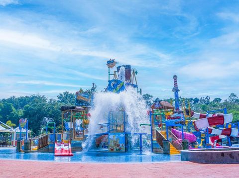 Wahana Wahoo Waterworld, objek wisata baru di Bandung Barat.