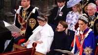 LONDON, ENGLAND - MAY 06: Britains Prince William, Prince of Wales, Princess Charlotte, Prince Louis and Britains Catherine, Princess of Wales attend the Coronation of King Charles III and Queen Camilla at Westminster Abbey on May 6, 2023 in London, England. The Coronation of Charles III and his wife, Camilla, as King and Queen of the United Kingdom of Great Britain and Northern Ireland, and the other Commonwealth realms takes place at Westminster Abbey today. Charles acceded to the throne on 8 September 2022, upon the death of his mother, Elizabeth II. (Photo by Yui Mok  - WPA Pool/Getty Images)
