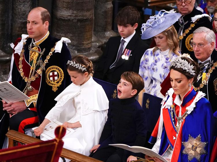 Tingkah Gemas 3 Anak Pangeran William di Acara Penobatan Raja Charles III