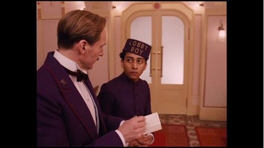 Film garapan Wes Anderson yang kini banyak diikuti pembuat konten di medsos.